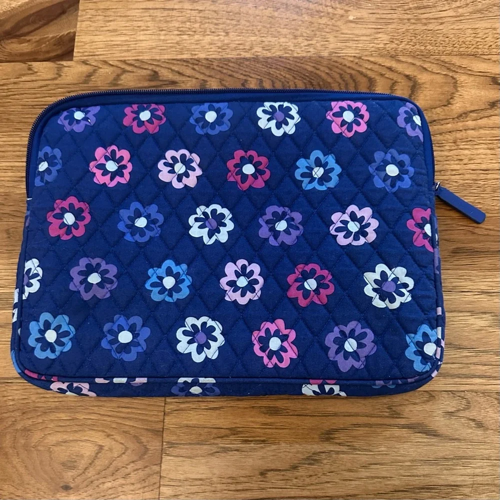 Vera Bradley laptop computer protective sleeve case padded quilted 10 x 13.5 in